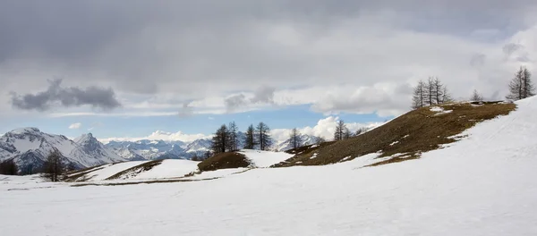 Зимові гори — стокове фото