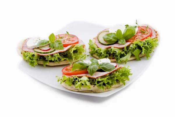 Fresh vegetable and ham sandwiches — Stock Photo, Image