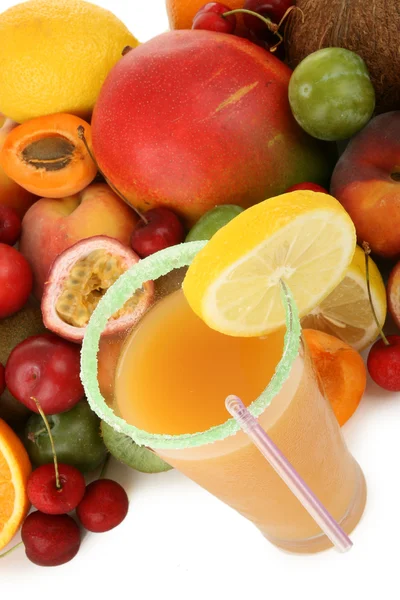 Tropischer Fruchtsaft — Stockfoto