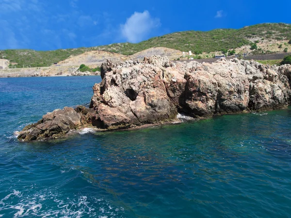 Rocky coast of Mediterranean sea — Stock Photo, Image