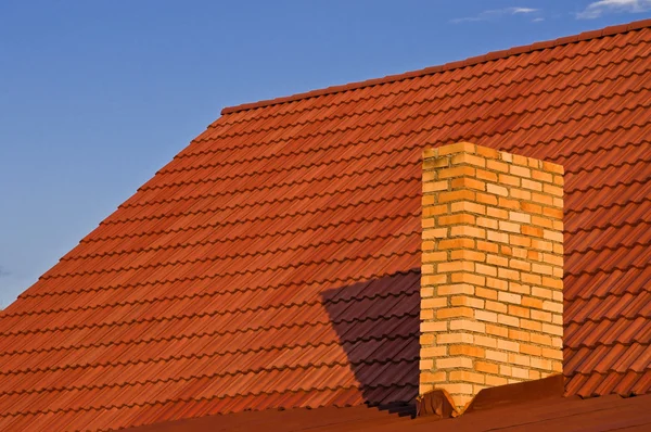 Dach aus Ziegel — Stockfoto