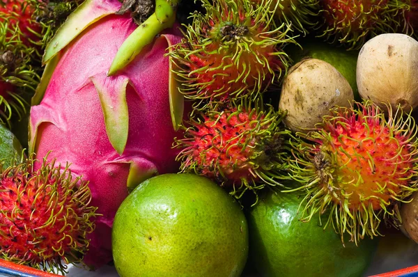 Thailändska frukter — Stockfoto