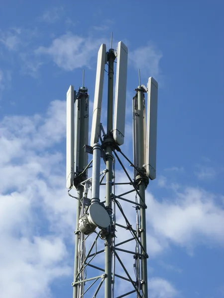 Mobile phone mast — Stock Photo, Image