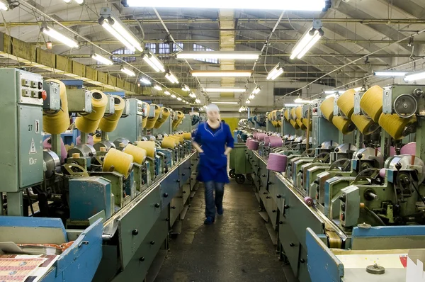 Factory op vervaardiging van draden — Stockfoto