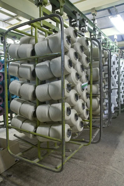 Gyár a szálak gyártása — Stock Fotó