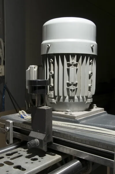 Partes de máquinas herramienta en taller — Foto de Stock