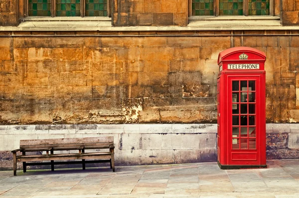 Röd telefon box — Stockfoto