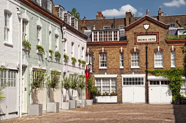 Mews будинків в Лондоні — стокове фото
