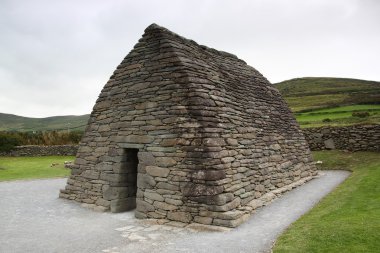 Gallarus Oratory, Dingle, Ireland clipart