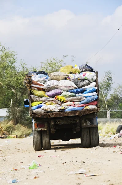 Camião do lixo — Fotografia de Stock