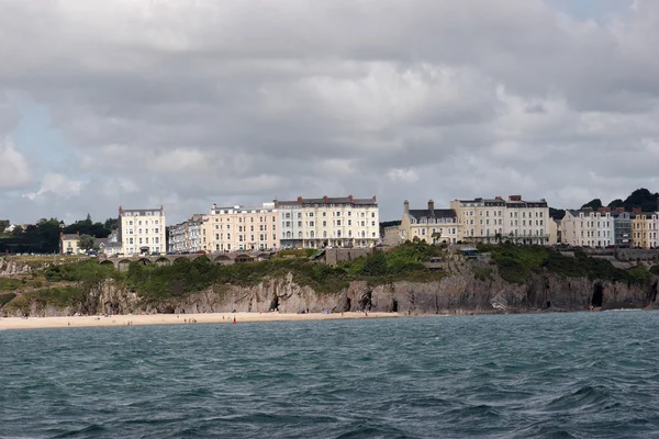 Hotele przy plaży tenby — Zdjęcie stockowe