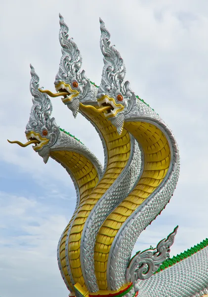 Trei capete dragon — Fotografie, imagine de stoc