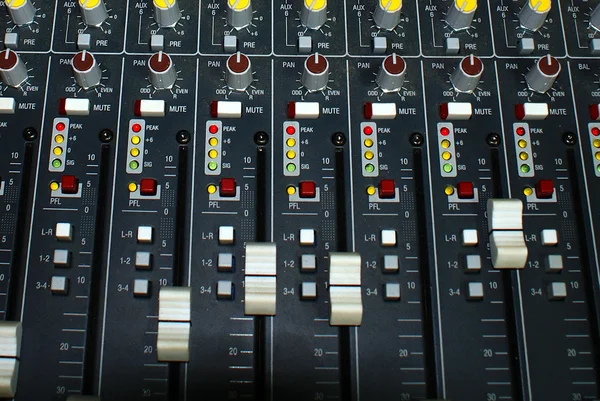 Mixing consol in a audio regording studio — Stock Photo, Image