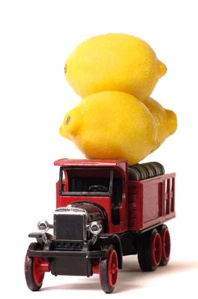 Kamyon dolusu limon — Stok fotoğraf