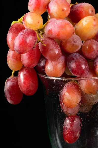 Red grapes in a glass — Stock Photo, Image