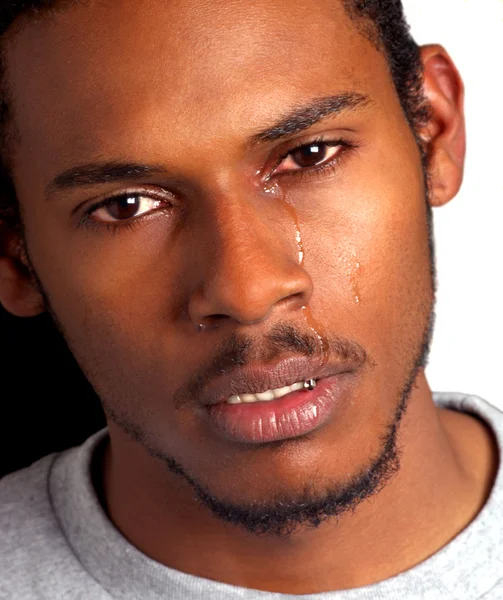 Negro hombre llorando — Foto de Stock