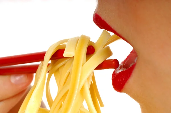 Mujer comiendo pasta 4 — Foto de Stock