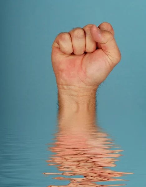 Faust aus dem Wasser — Stockfoto