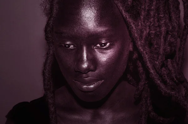 Mulher negra bonita — Fotografia de Stock