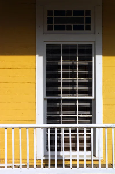 Le porche jaune — Photo