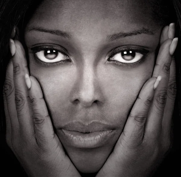 Schöne schwarze Frau — Stockfoto
