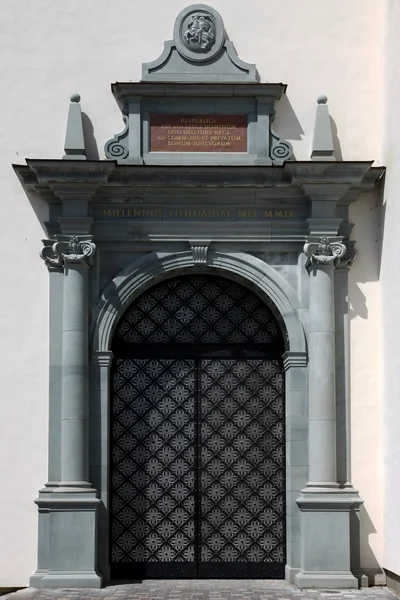 Klasyczny zamek wejście — Zdjęcie stockowe