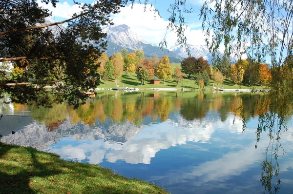Lago Ritzensee na Áustria — Fotografia de Stock