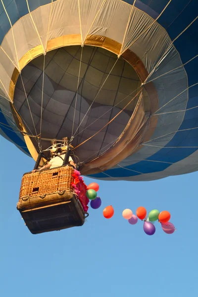 Воздушный шар в украинском городе Чарков . — стоковое фото