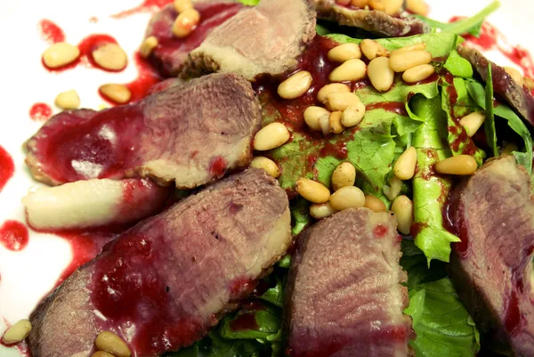 อาหารจานเนื้อ — ภาพถ่ายสต็อก