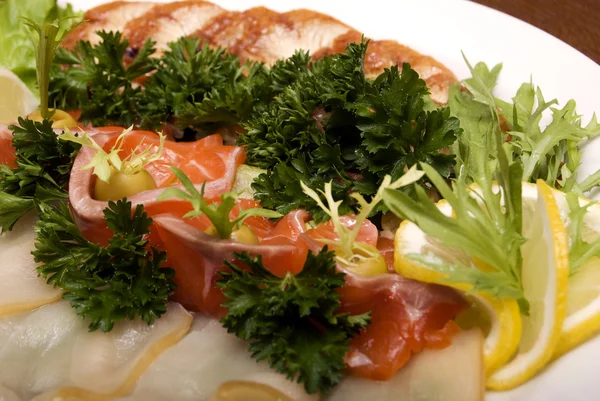 开胃菜做的鱼和肉 — 图库照片