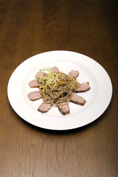 Dish with spaghetti — Stock Photo, Image