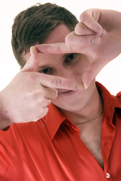Jovem Camisa Vermelha Mostrando Emolduramento Gesto Mão — Fotografia de Stock