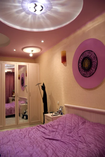 Kamar tidur merah muda — Stok Foto