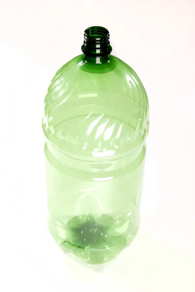 Botella Plástico Verde Aislado Sobre Fondo Blanco —  Fotos de Stock