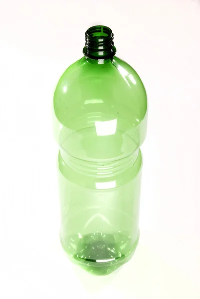 Зеленая Пластиковая Бутылка Белом Фоне — стоковое фото