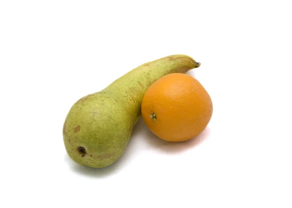 Gruszka i pomarańcza — Zdjęcie stockowe