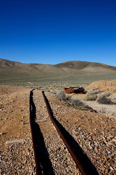 Demiryolu parça doğal çöl manzarası — Stok fotoğraf