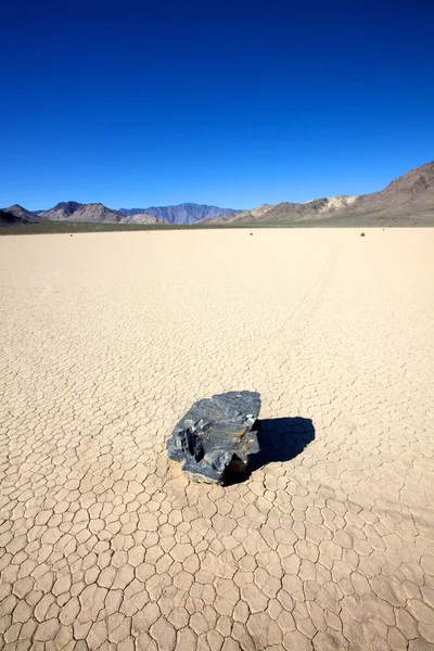 Sliding Rocks on Dry Lake Bed — Stock Photo, Image