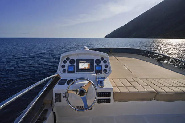 Italy, Sicily, Stromboli Island, luxury yacht, flybridge — Stock Photo, Image