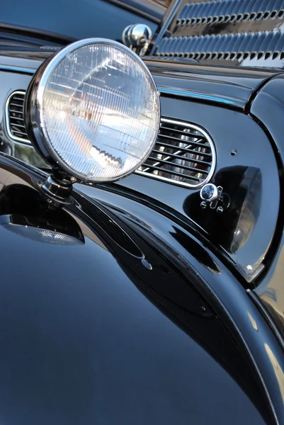 1952 ホットロッド ヘッドライトの反射 — ストック写真