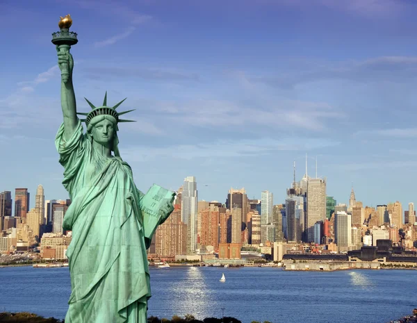 Денне яскраве захоплення Нью-Йорка в центрі міста над Гюйсоном Стокове Зображення