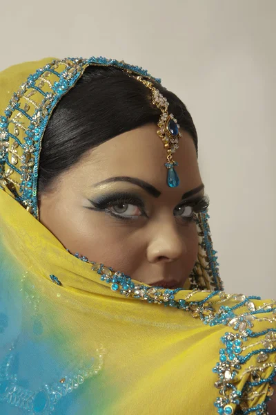 Portret Indyjska Modelka Bliska Twarz — Zdjęcie stockowe