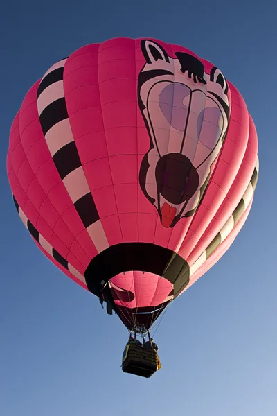Wielobarwne gorącym powietrzem balon — Zdjęcie stockowe