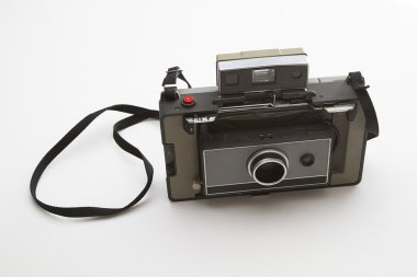 eski vintage polariod kamera kapalı