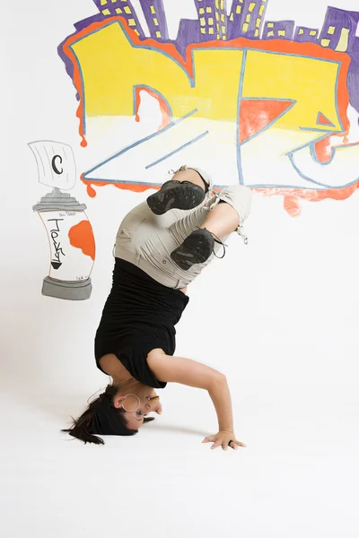 Mujer breakdance —  Fotos de Stock
