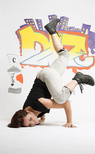 Mulher breakdancing — Fotografia de Stock
