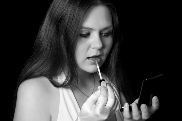 Tonåring tillämpa makeup — Stockfoto