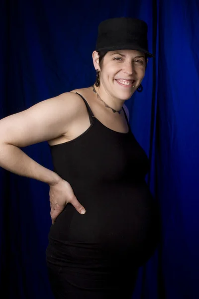 Teenage gravid kvinna — Stockfoto