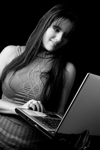Fashion model - Working on laptop — Stock Photo, Image