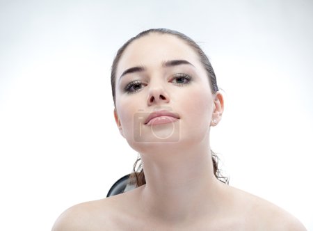 portrait de beauté de jeune femme